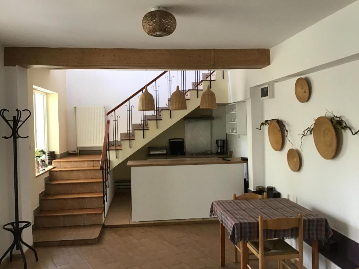 Sendreni Villa Siret מראה חיצוני תמונה